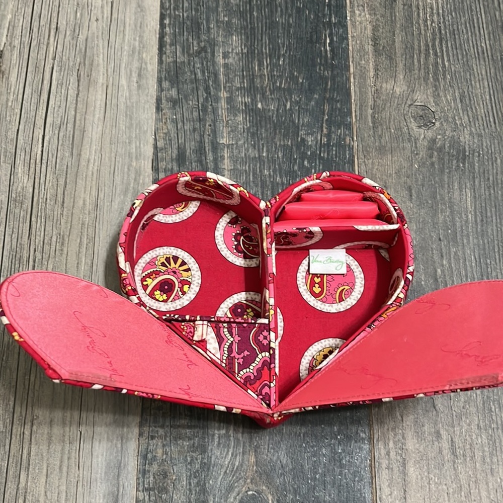 Vera Bradley quilted heart jewelry box - Picture 3 of 13